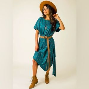 Joyfolie Shiloh Asymmetrical Floral V-back Dress in Teal Boho